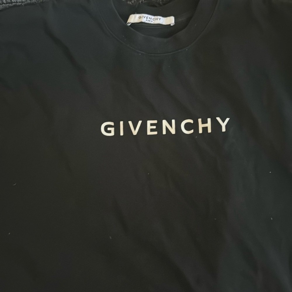 GIVENCHY men’s CROSS LOGO T-SHIRT